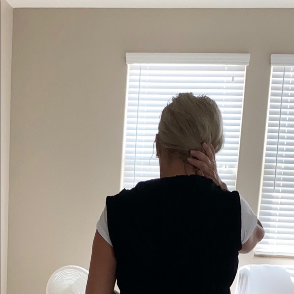 Chanel Vest Jersey - Picture 4 of 6